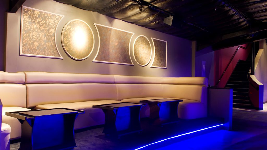 Interior of a Massachusetts cannabis lounge created with guidance from Massachusetts cannabis consulting professionals